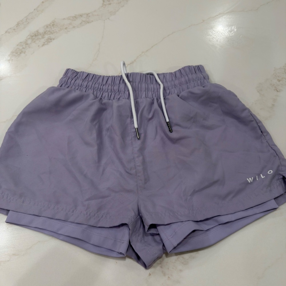Wilo The Label Womens 2-in-1 Running Shorts Lavender Purple Smocked Waist Small